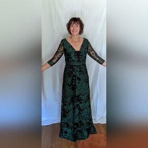 Mother of the Bride/Groom - JS Collections Green Lace Evening Gown - Size 8